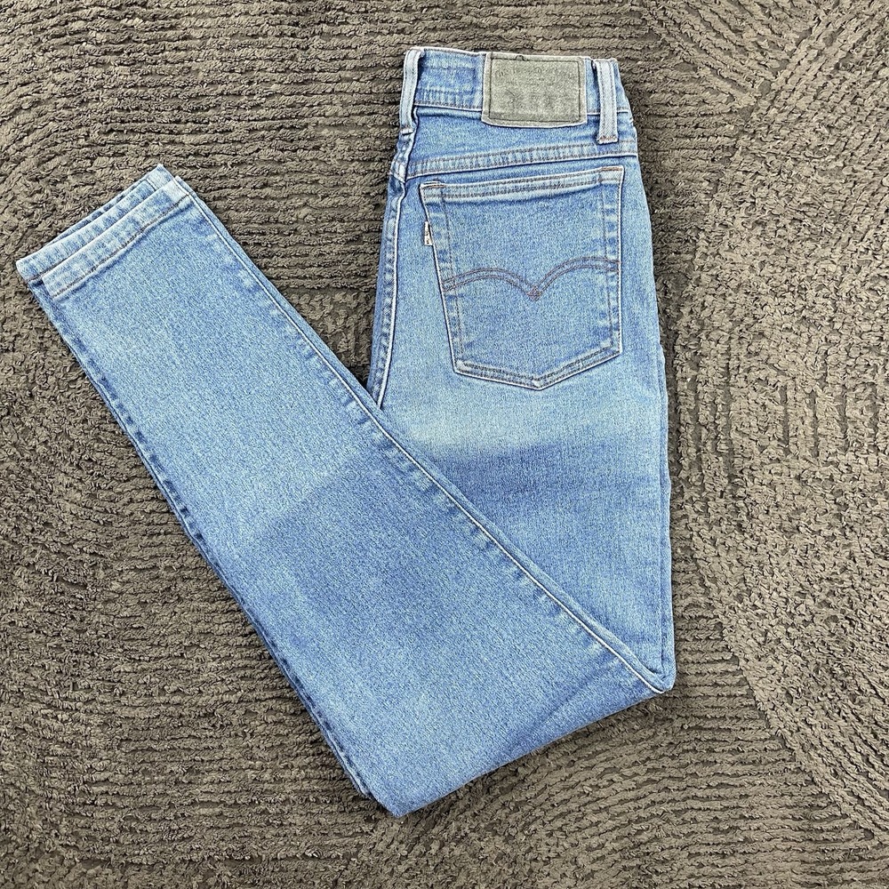Vintage Levi's 900 Series Women's 23x29 Silver Tab Jeans Light Wash HK Made 90s